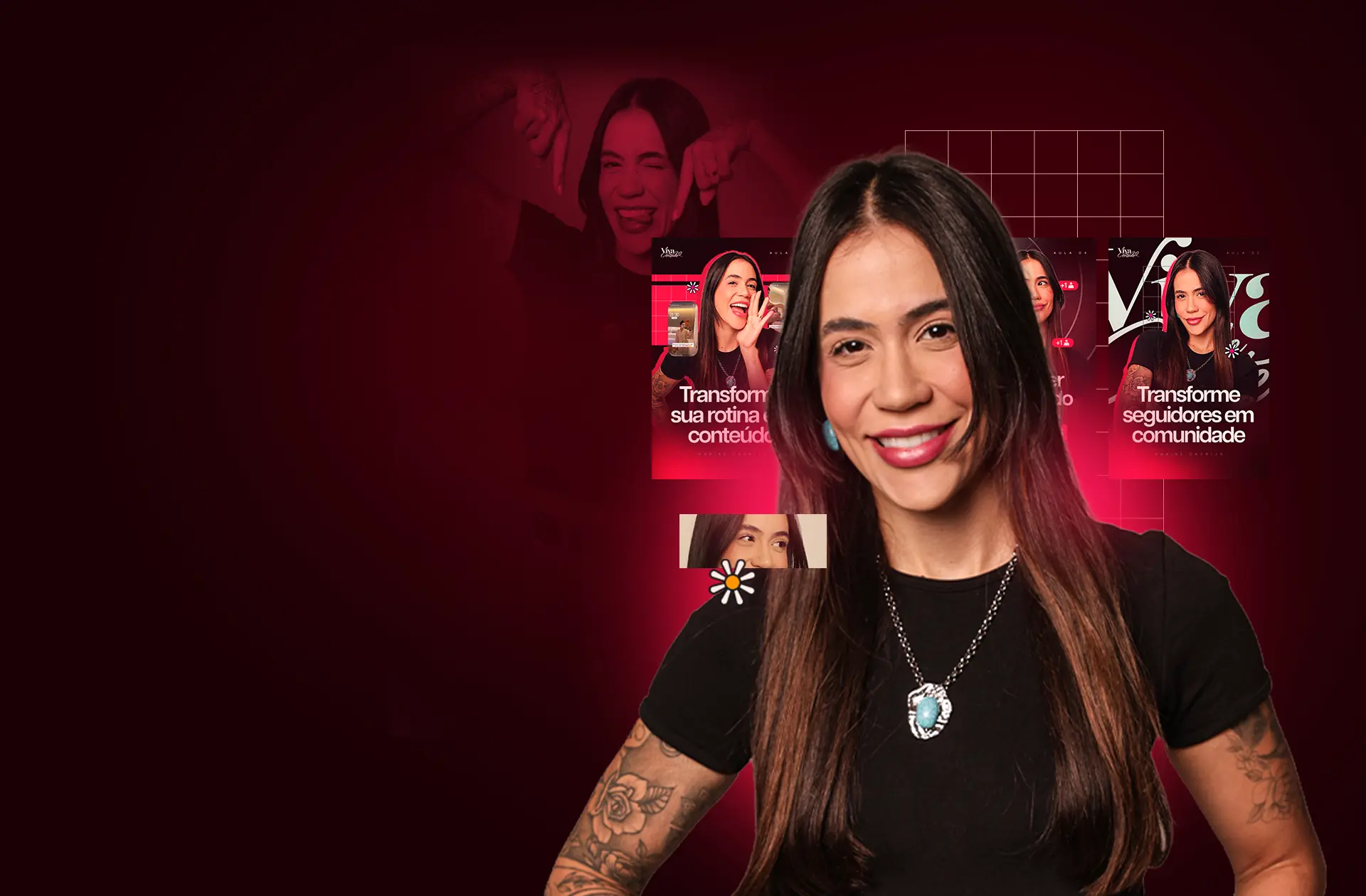 Karine Carrijo sorrindo de camiseta preta, com capas das aulas do método ao fundo